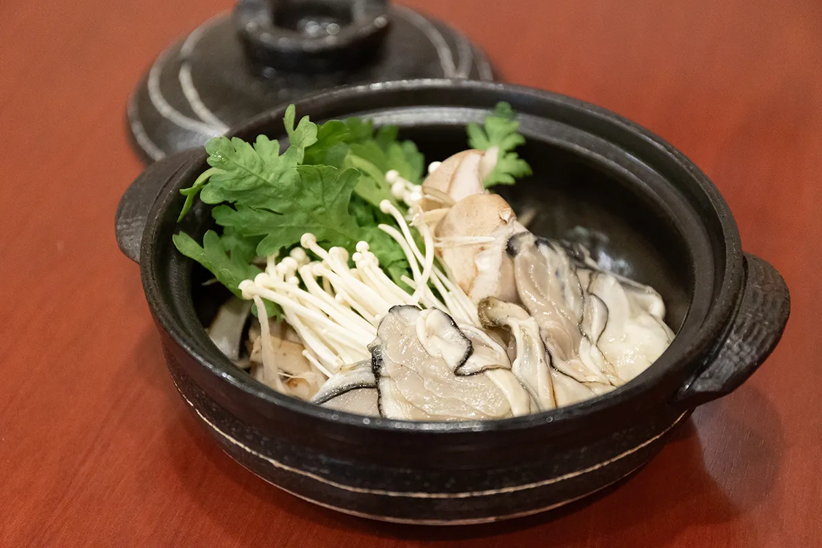 牡蠣の味噌鍋の写真