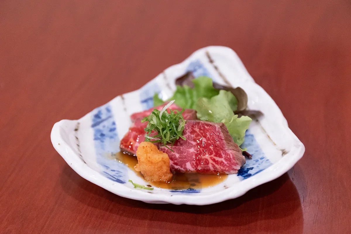 黒毛和牛のたたきの写真